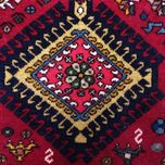 فرش دستباف ایرانی سایز کناره سه در یک متری ( تمام پشم یلمه زمینه لاکی نقشه قابی) کد 6195