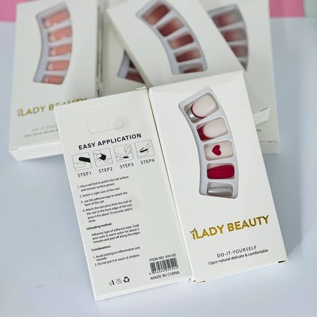 ناخن مصنوعی لیدی بیوتی - مدل های کاربردی و باکیفیت