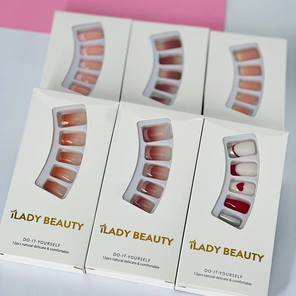 ناخن مصنوعی لیدی بیوتی - مدل های کاربردی و باکیفیت