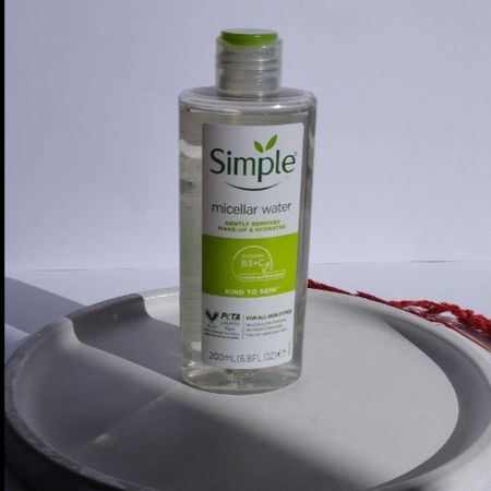 میسلار واتر سیمپل