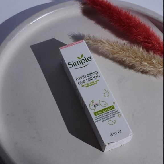 کرم دور چشم سیمپل