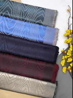 روسری نخ ابریشم ژاکارد آبی متالیک