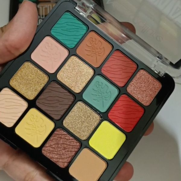 پالت سایه چشم اقتصادی