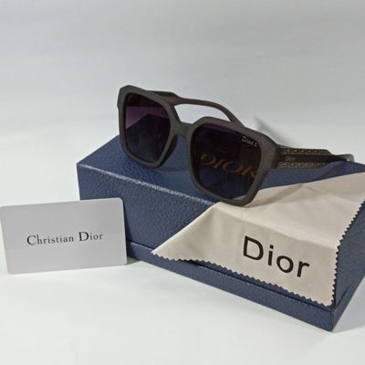 عینک آفتابی زنانه دیور کد 011