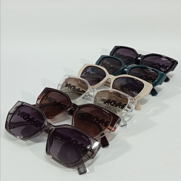 عینک آفتابی زنانه پرادا کد017