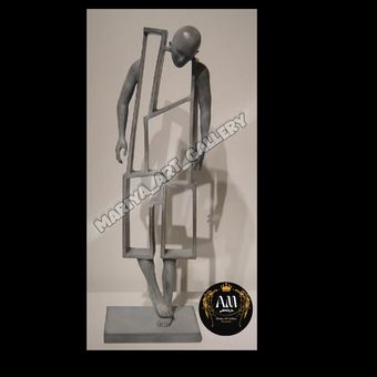 مجسمه و استند فیگور مردغمگین