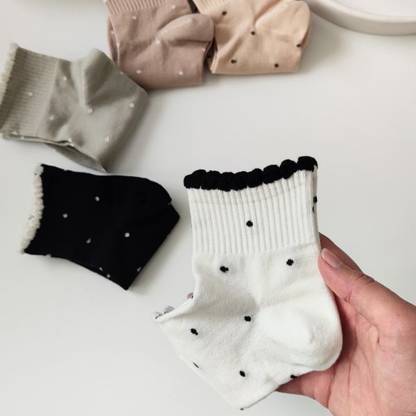 جوراب مچی خال خالی