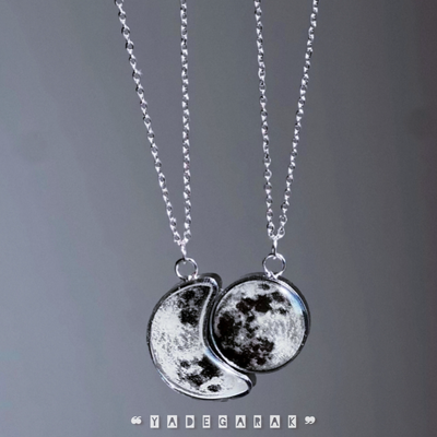 گردنبند ماه شب تاب