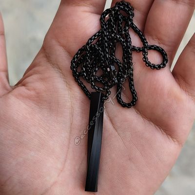 گردنبند مکعب عشق مشکی