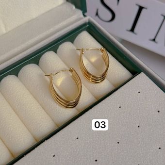 گوشواره طرح طلا استیل و‌رنگ ثابت(لطفا قبل ثبت سفارش موجودی بپرسید)