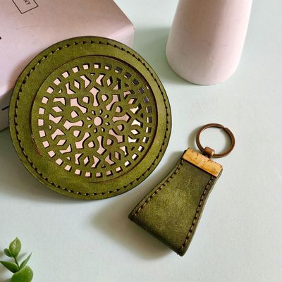 آینه سایز بزرگ چرم طبیعی هورس بزی با طرح شکوفه