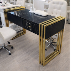 میز کاشت ناخن