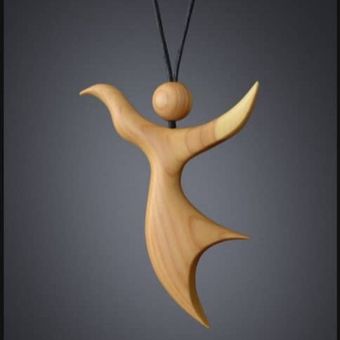 گردنبند چوبی رقص سما