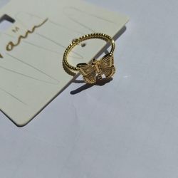 انگشتر پروانه ای