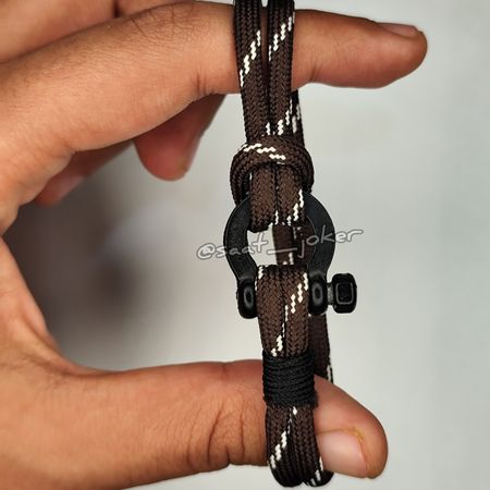 دستبند کنفی امگا قهوه ای خط دار