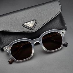 عینک آفتابی Prada مخصوص صورت‌های متوسط و کوچک | PRADA Polarized UV400