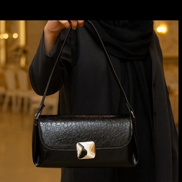 کیف مجلسی زنانه قفل آینه ای کد 1682