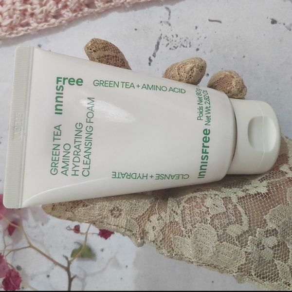 فوم شستوشوی آبرسان اینیسفری 80 میل Innisfree Green Tea Amino Hydrating Cleansing Foam