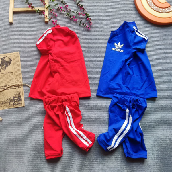 ست تیشرت شلوارک اسپرت بچگانه پسرانه دخترانه طرح آدیداس سایزبندی 40 تا 55 دارای 4 رنگ ترند سال