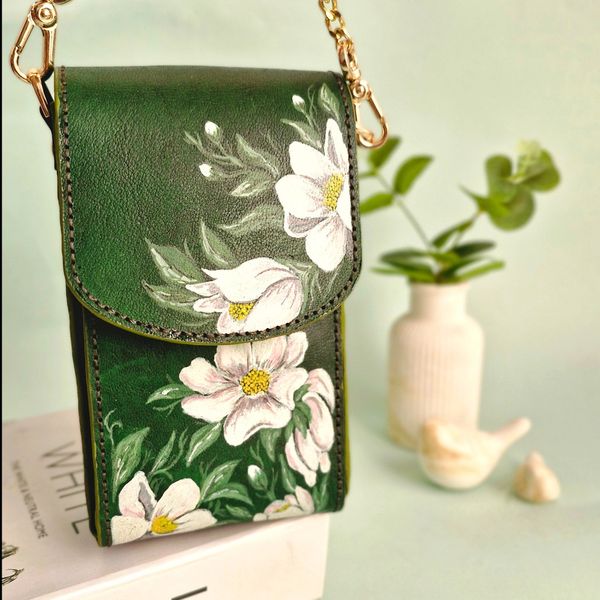 کیف دوشی چرم طبیعی هورس بزی زنانه طرح گل سفید