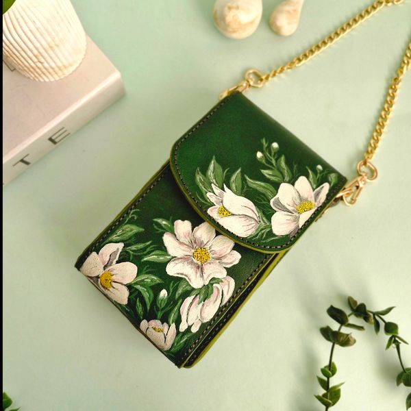 کیف دوشی چرم طبیعی هورس بزی زنانه طرح گل سفید