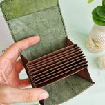 جاکارتی آکاردئونی چرم طبیعی هورس شتری با طرح شکوفه