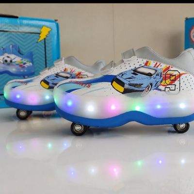 ❇️⛸ کفش اسکیتی چراغ‌دار با چرخ تاشو وارداتی ⛸