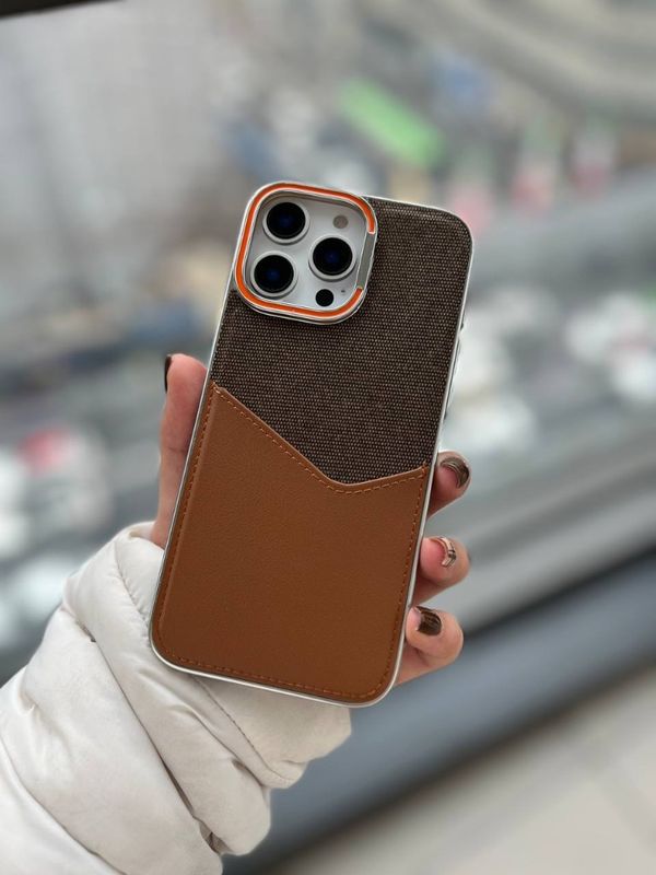 قاب گوشی آیفون الکانترا جاکارتی استند شو🔸