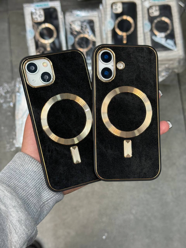 قاب آیفون مخمل مگسیف طلایی💛