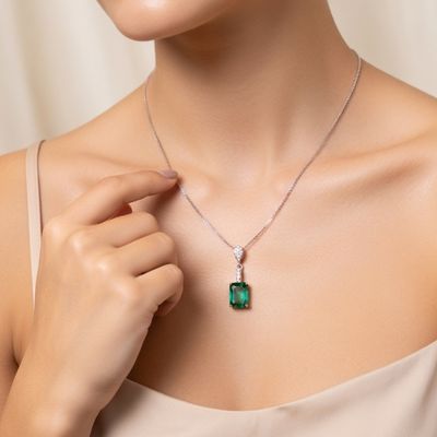 گردنبند نقره زنانه سنگ سبز دابلت
