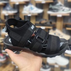 صندل رکابدار (پشت بند دار) مردانه مدل نایک تمام مشکی