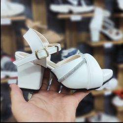 کفش مجلسی دخترانه مدل کراواتی در دو رنگ سفید و مشکی