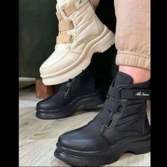 نیم بوت کاپشنی زنانه بند کشی در دو رنگ کرم و مشکی