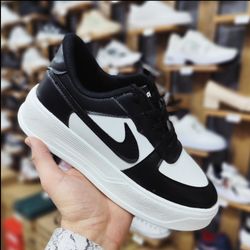 نایک ایرفورس مشکی سفید لژ بلند