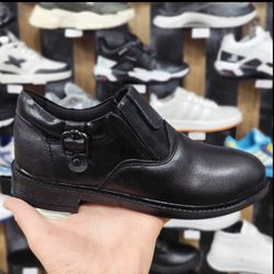 کفش مجلسی مردانه چرم طبیعی سگکدار مشکی بندی و کشی