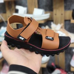 صندل رکابدار بچه گانه المطراش در پنج رنگ مختلف