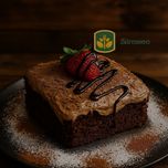 کیک شکلاتی با گارنیش خامه شکلات(کیک کامل)