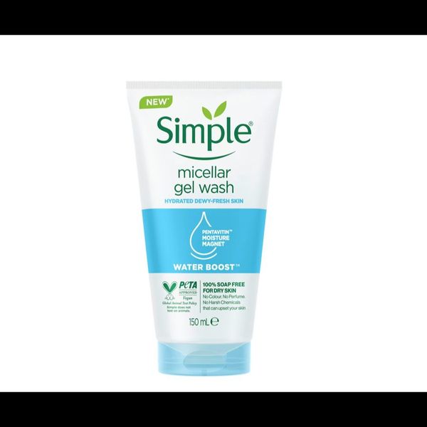 ژل شستشوی صورت Water Boost Micellar سیمپل مدل 9% hydration water boost حجم 150میل اصل انگلستان