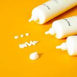 کرم دور چشم ضد چروک و روشنکننده فارم استی مدل یوجا حجم 45 میل ساخت کره جنوبی