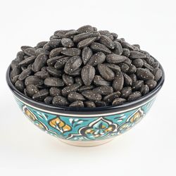 خرید تخمه مشکی ریز | تخمه آفتابگردان سیاه شور و خام (تازه و باکیفیت)