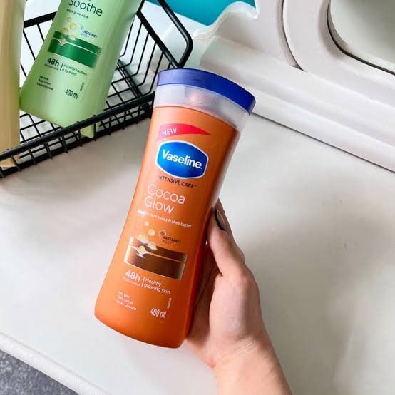 لوسیون بدن کاکائو مدل Cocoa Glow حجم 400 میل کد محصول: ms-46306