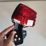 چراغ خطر عقب موتور سیکلت مدل پایه فلزی مناسب برای هوندا