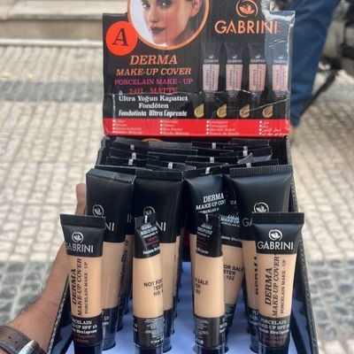 کرم پودر فول کاور Maku_up حجم 40 میلی لیتر با SpF15