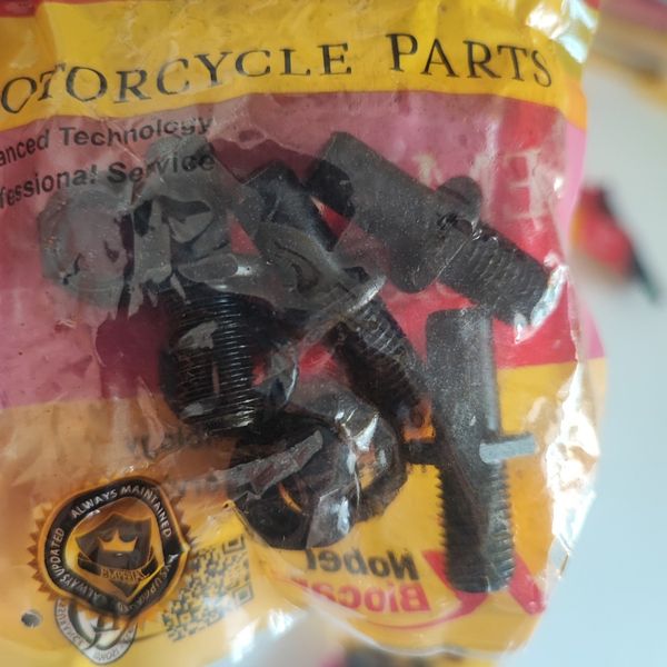 پیچ و مهره دنده زنجیر عقب هوندا