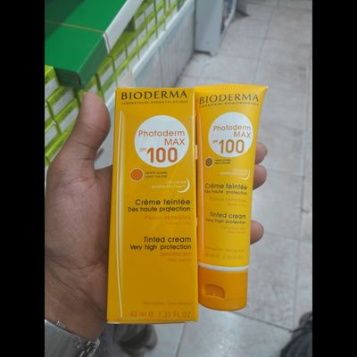 کرم ضد افتاب فتوردم max spf 100 حجم 40 میلی لیتر رنگی