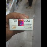 ضد آفتاب بی رنگ فتودرم اسپات +spf50 حجم 30 میل