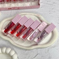 حجم‌دهنده لب طرح میبلین