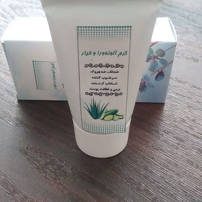 کرم خیار و الوئه ورا