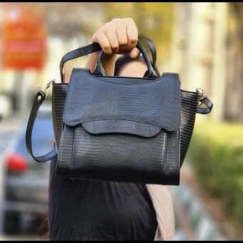 کیف دوشی ودستی زنانه چرم گاوی