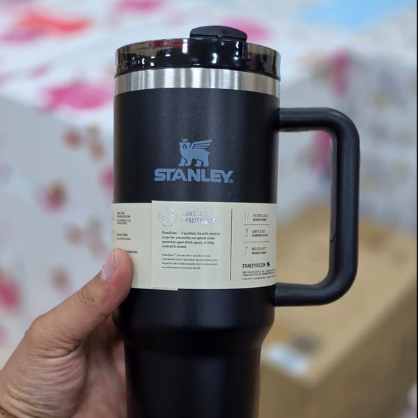 ماگ استندلی در رنگهای مختلف مدل QUENCHER H20